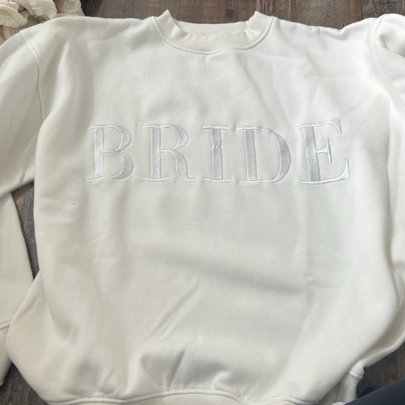 Six stories bride sweatshirt - Picture 3 of 9